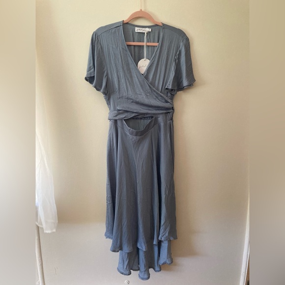 Petal + Pup Amanda Hi-Lo Tie Front Dress Blue Large - Picture 7 of 13